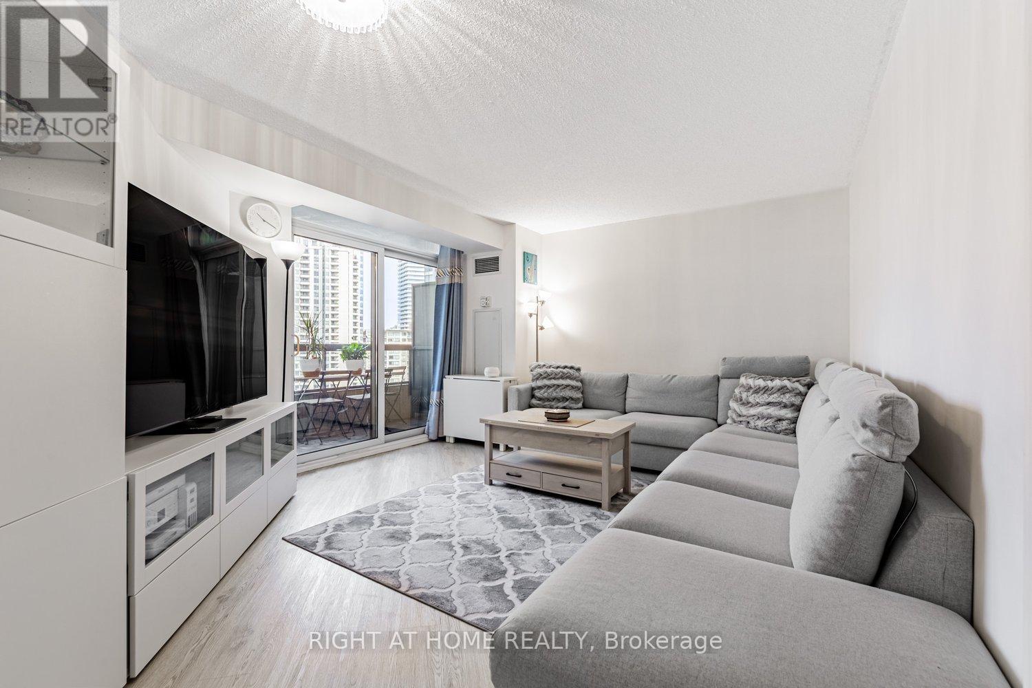 1429 - 15 Northtown Way, Toronto, Ontario  M2N 7A2 - Photo 13 - C13226678