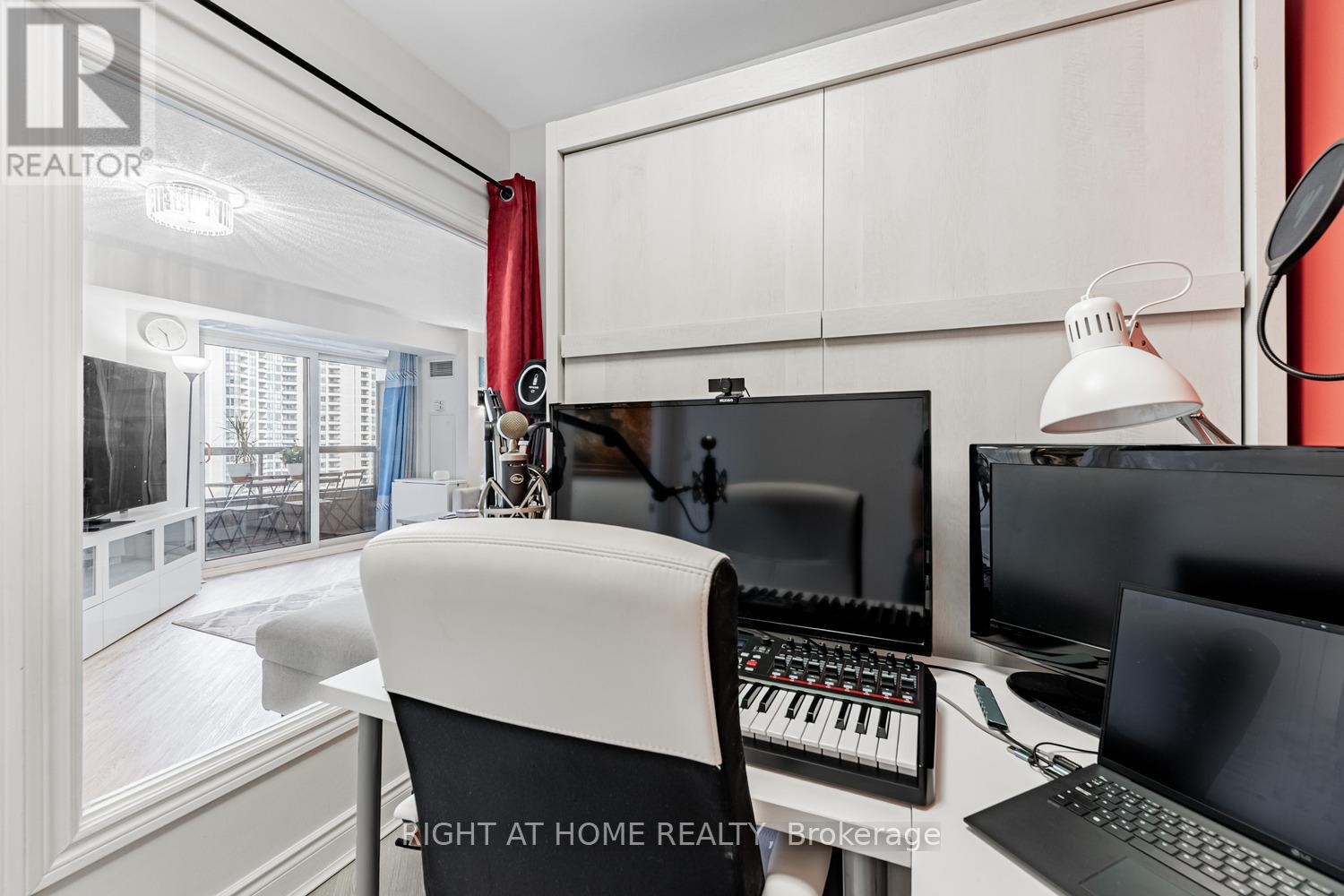 1429 - 15 Northtown Way, Toronto, Ontario  M2N 7A2 - Photo 16 - C13226678