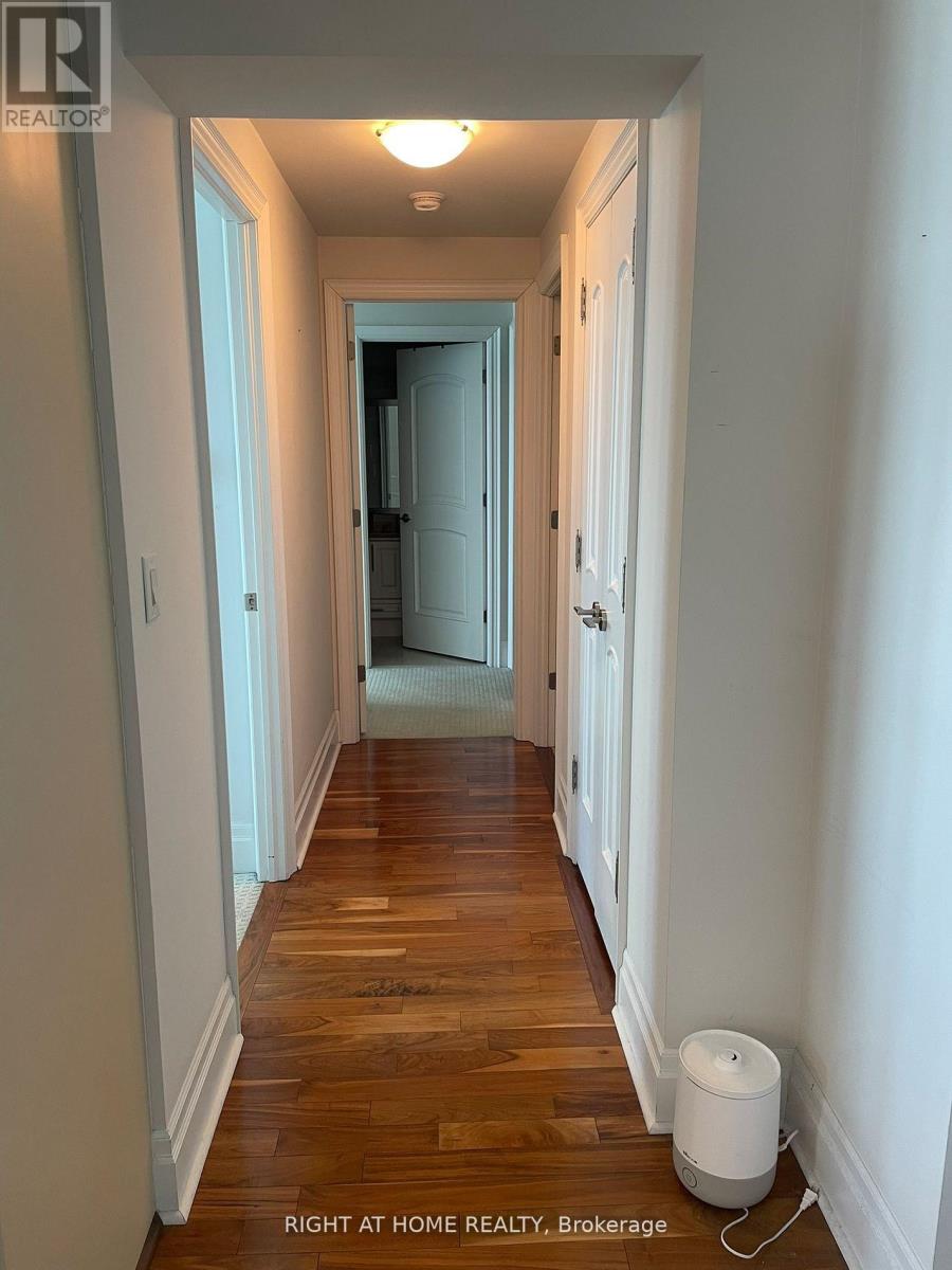 4904 - 16 Harbour Street, Toronto, Ontario  M5J 2Z7 - Photo 3 - C13226718