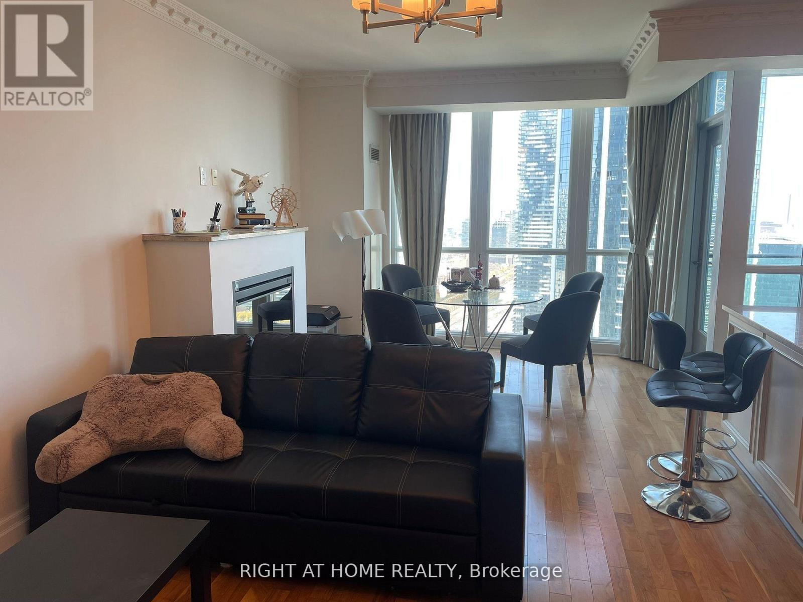 4904 - 16 Harbour Street, Toronto, Ontario  M5J 2Z7 - Photo 5 - C13226718