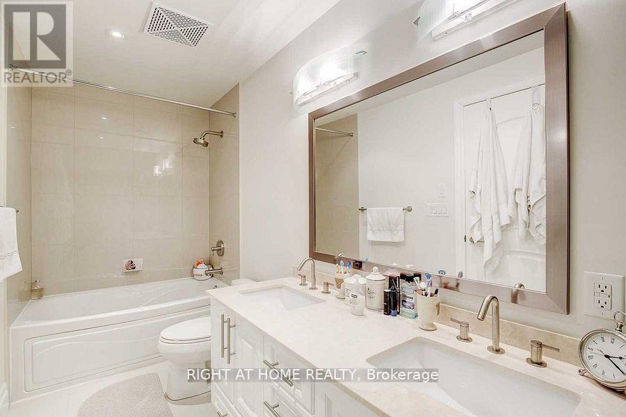 4904 - 16 Harbour Street, Toronto, Ontario  M5J 2Z7 - Photo 9 - C13226718