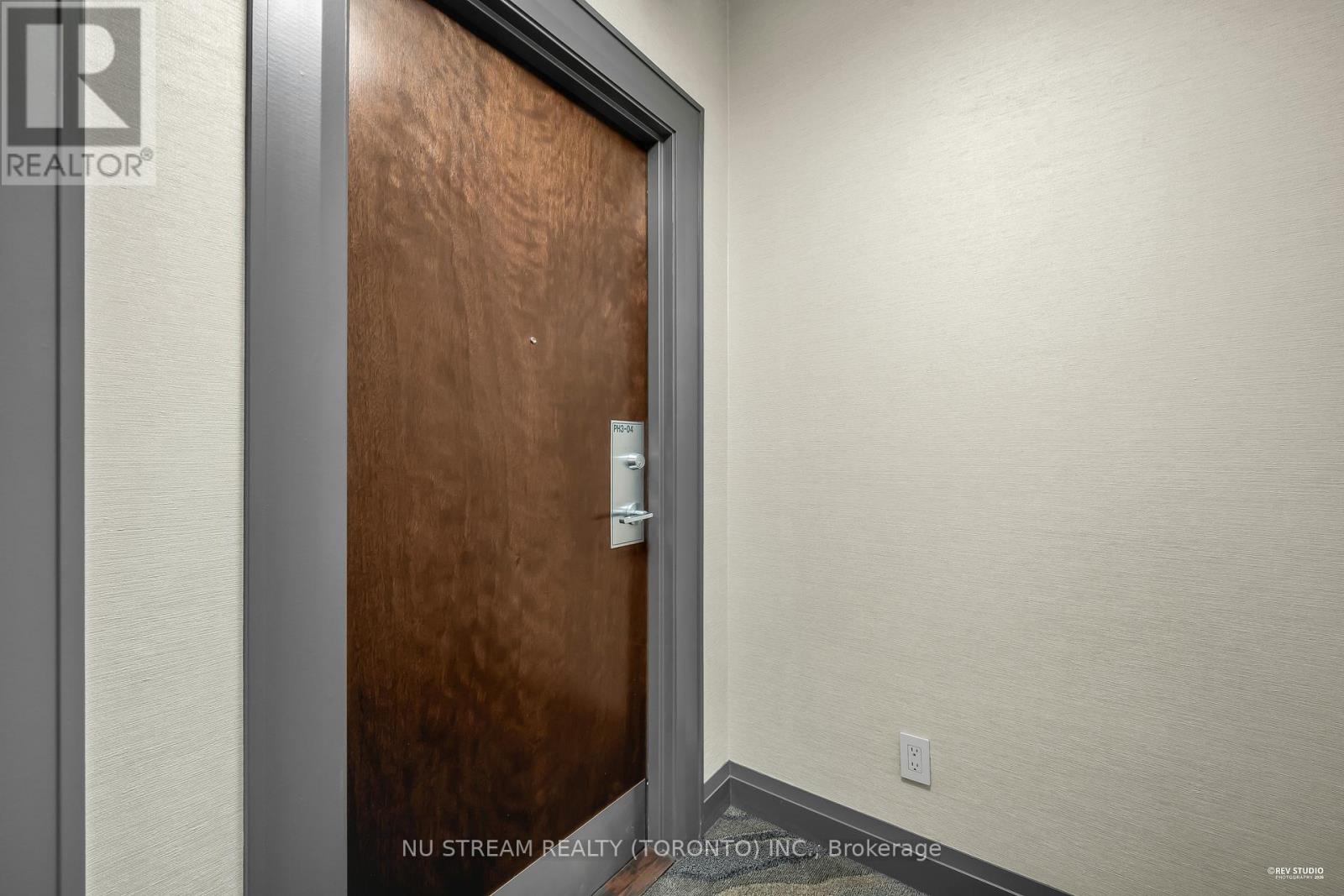 Ph304 - 17 Barberry Place, Toronto, Ontario  M2K 3E2 - Photo 4 - C13226740
