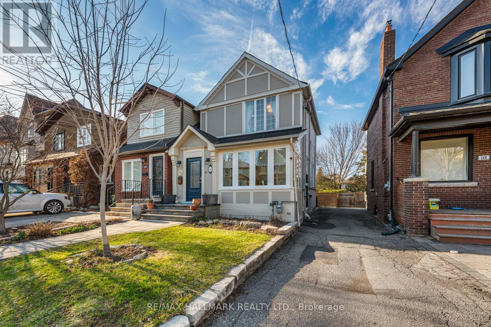 146 ROSLIN AVENUE, Toronto, Ontario