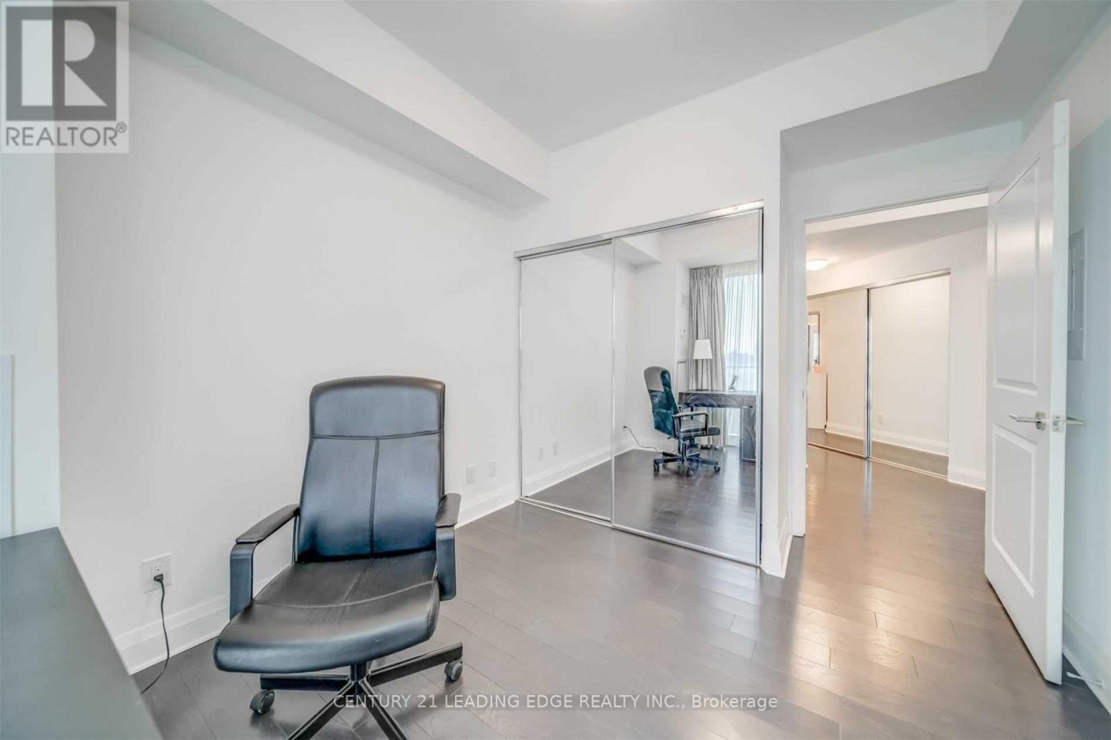 2302 - 1080 Bay Street, Toronto, Ontario  M5S 0A6 - Photo 17 - C13226750