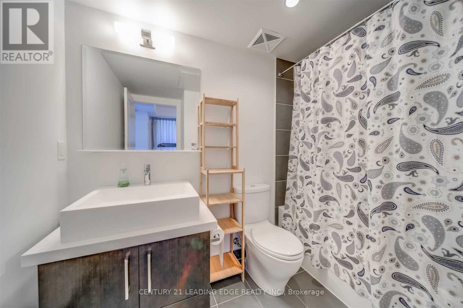 2302 - 1080 Bay Street, Toronto, Ontario  M5S 0A6 - Photo 18 - C13226750