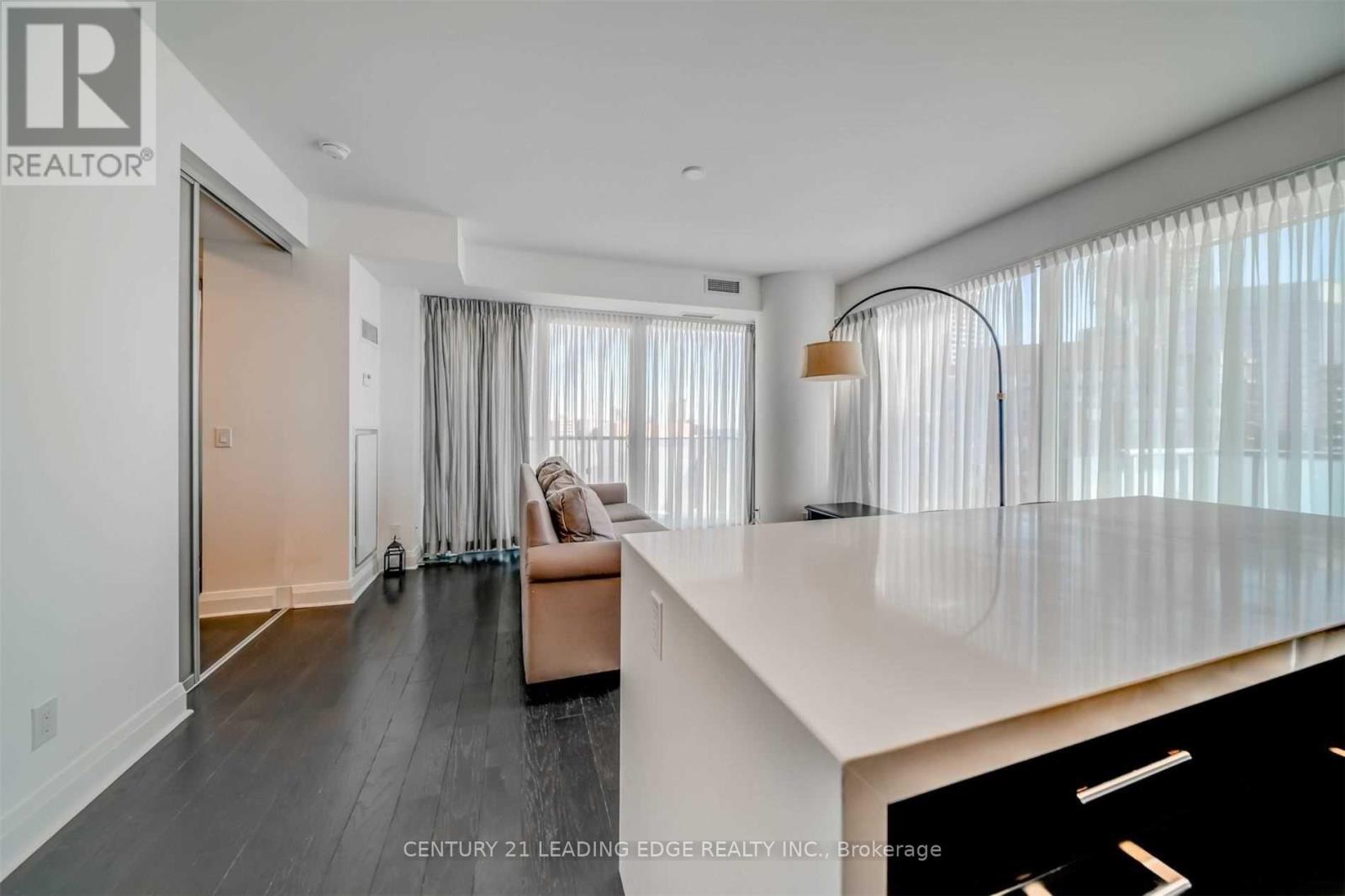 2302 - 1080 Bay Street, Toronto, Ontario  M5S 0A6 - Photo 3 - C13226750