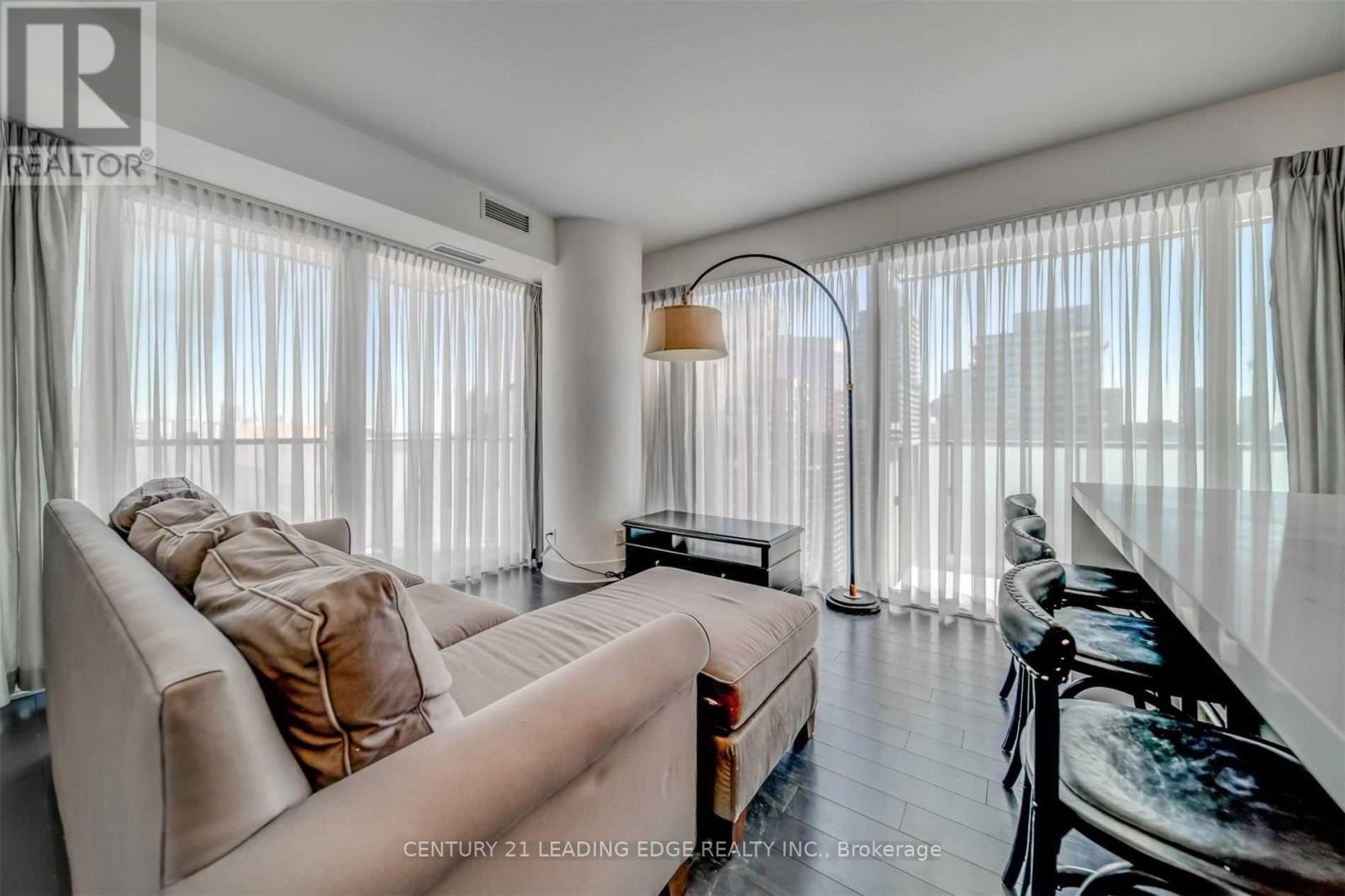2302 - 1080 Bay Street, Toronto, Ontario  M5S 0A6 - Photo 4 - C13226750