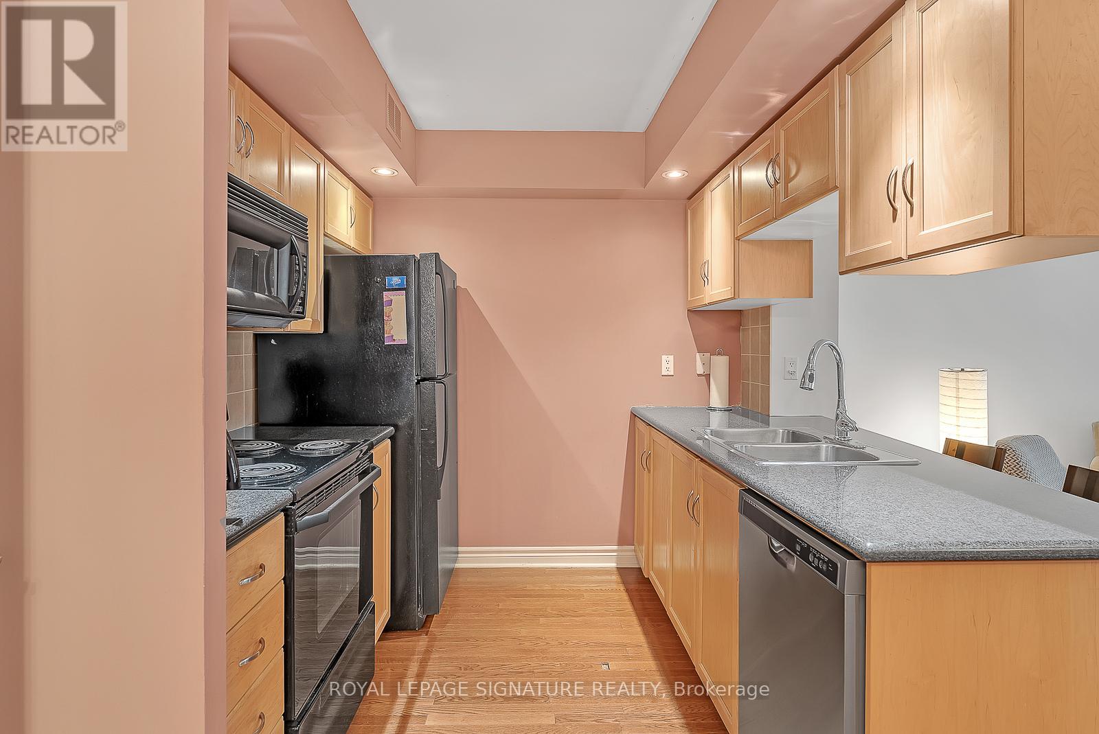 710 - 270 Wellington Street W, Toronto, Ontario  M5V 3P6 - Photo 3 - C13226792