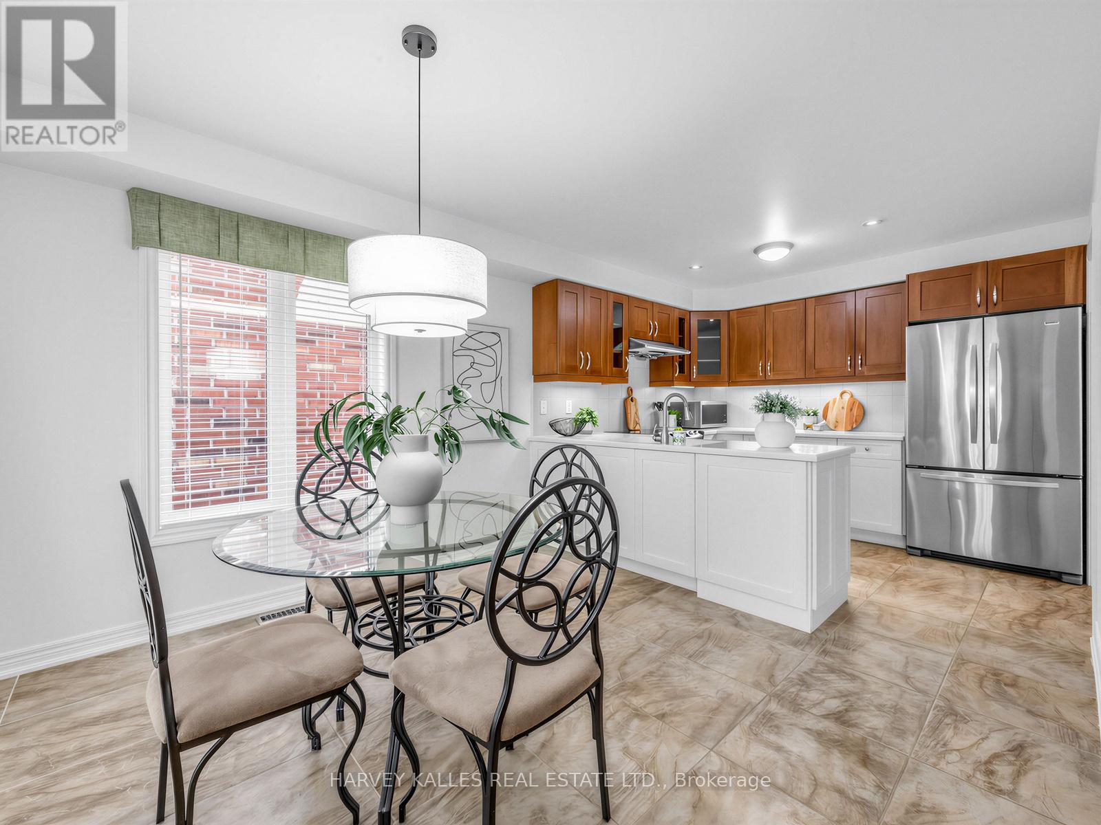 1636 Glenbourne Drive, Oshawa, Ontario  L1K 0G2 - Photo 6 - E13226802