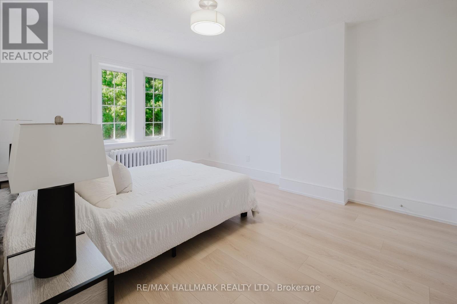 18 Glen Stewart Avenue, Toronto, Ontario  M4E 1P7 - Photo 18 - E13226814