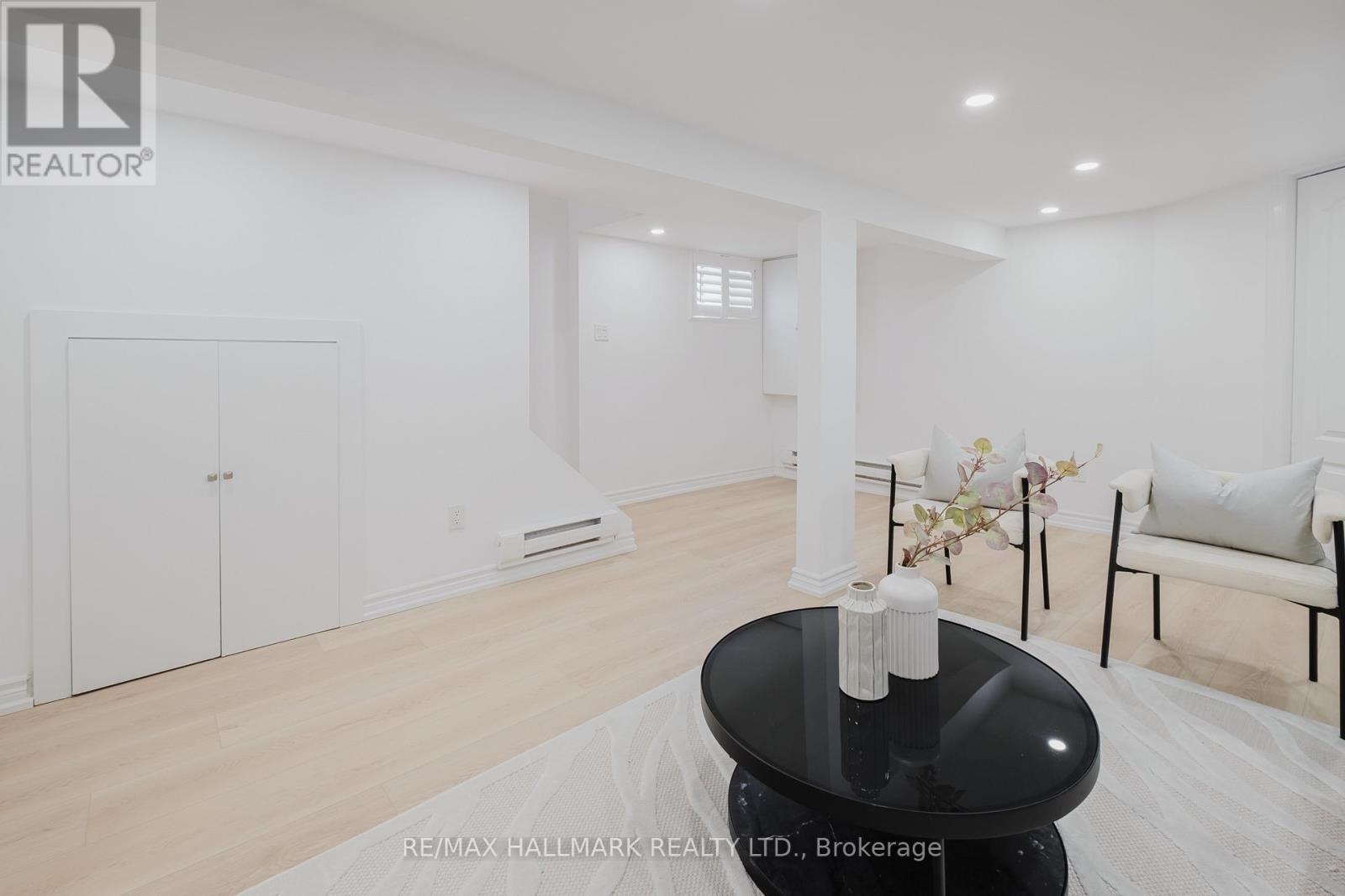 18 Glen Stewart Avenue, Toronto, Ontario  M4E 1P7 - Photo 24 - E13226814