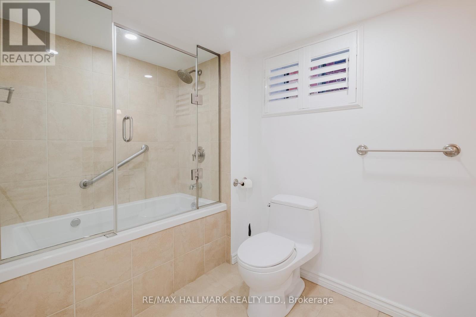 18 Glen Stewart Avenue, Toronto, Ontario  M4E 1P7 - Photo 28 - E13226814