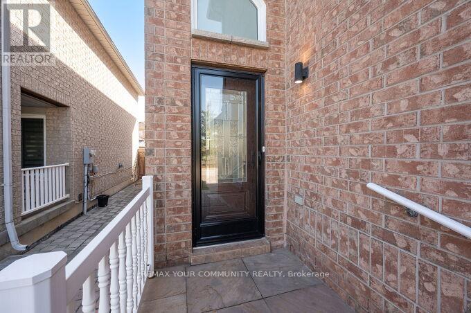 144 Broomlands Drive, Vaughan, Ontario  L6A 2K3 - Photo 3 - N13226668