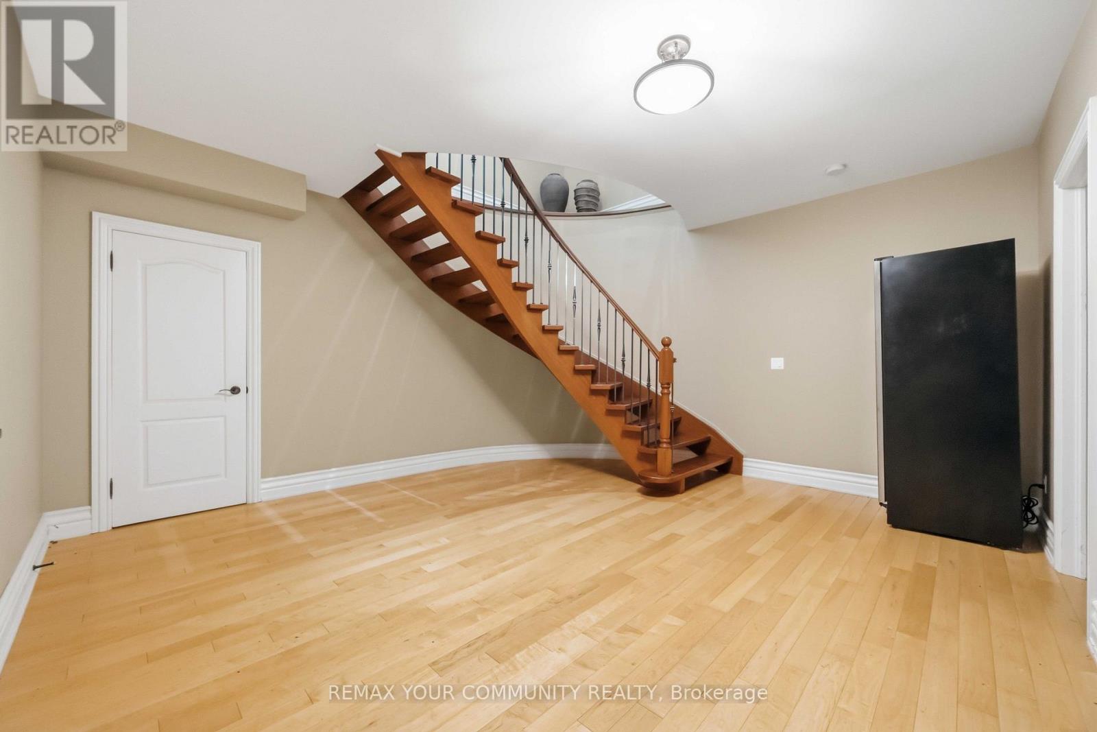 46 Lake Woods Drive, Whitchurch-Stouffville, Ontario  L4A 1P1 - Photo 37 - N13226840