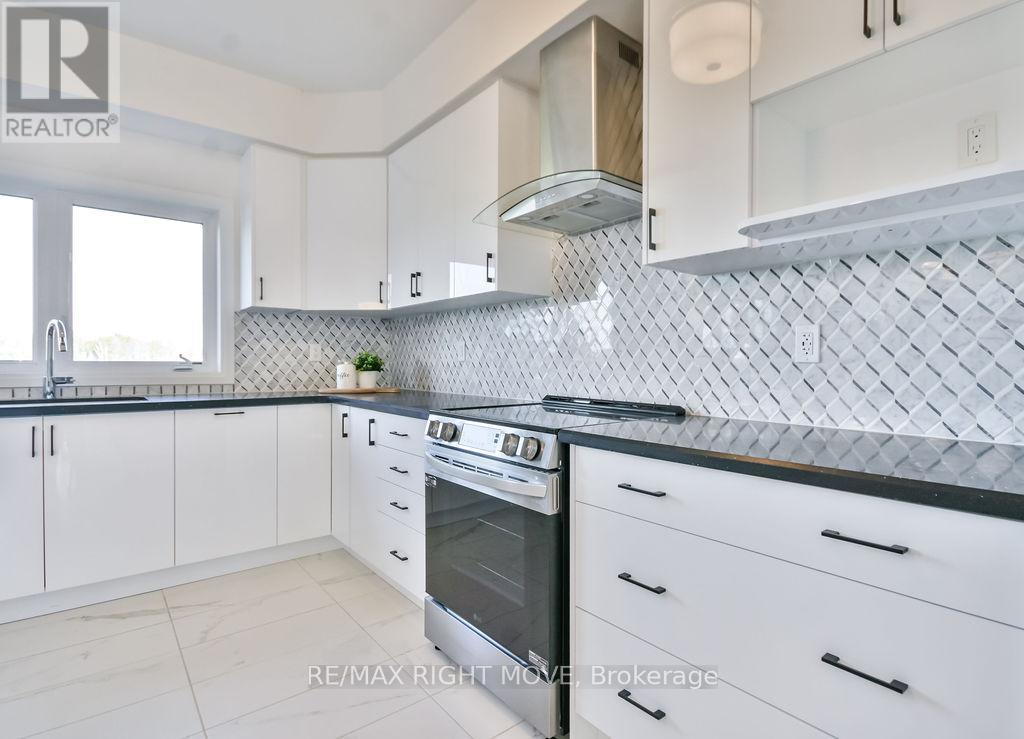 3721 Quayside Drive, Severn (West Shore), Ontario  L3V 8M9 - Photo 10 - S13226790