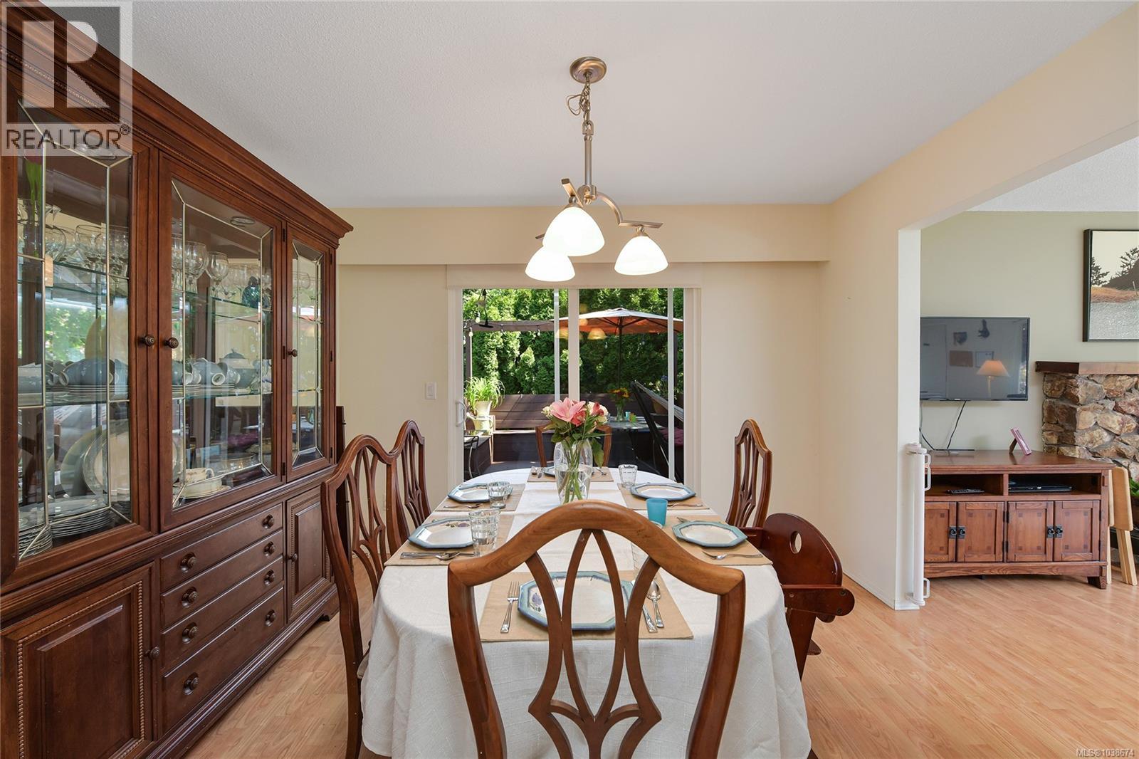 6773 Wendonna Pl, Central Saanich, British Columbia  V8M 1A5 - Photo 13 - 1038674
