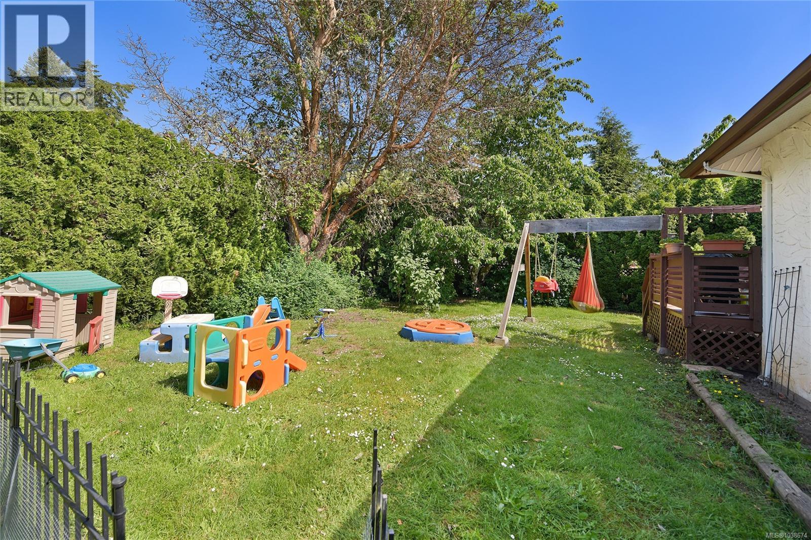 6773 Wendonna Pl, Central Saanich, British Columbia  V8M 1A5 - Photo 5 - 1038674