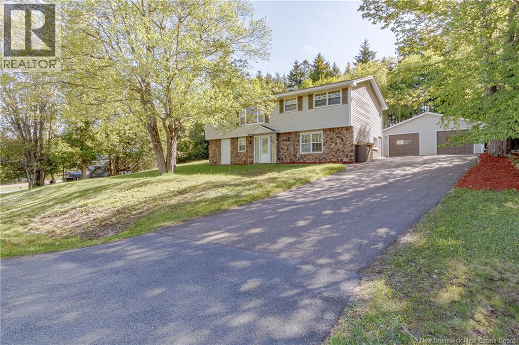 35 Chapel Road, Rothesay, New Brunswick  E2E 3M3 - Photo 2 - NB140878