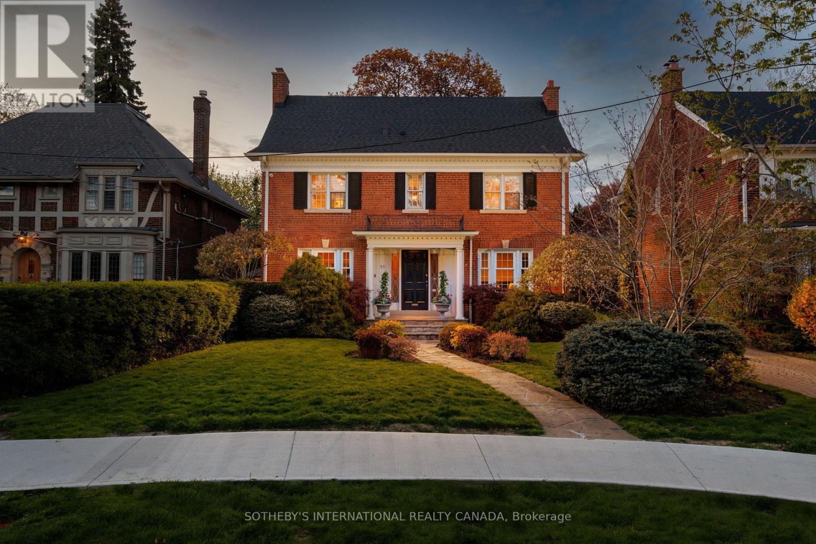 70 KING GEORGES ROAD, Toronto, Ontario