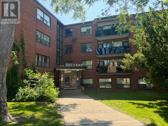 114 - 2 NEWHOLM ROAD, Toronto, Ontario