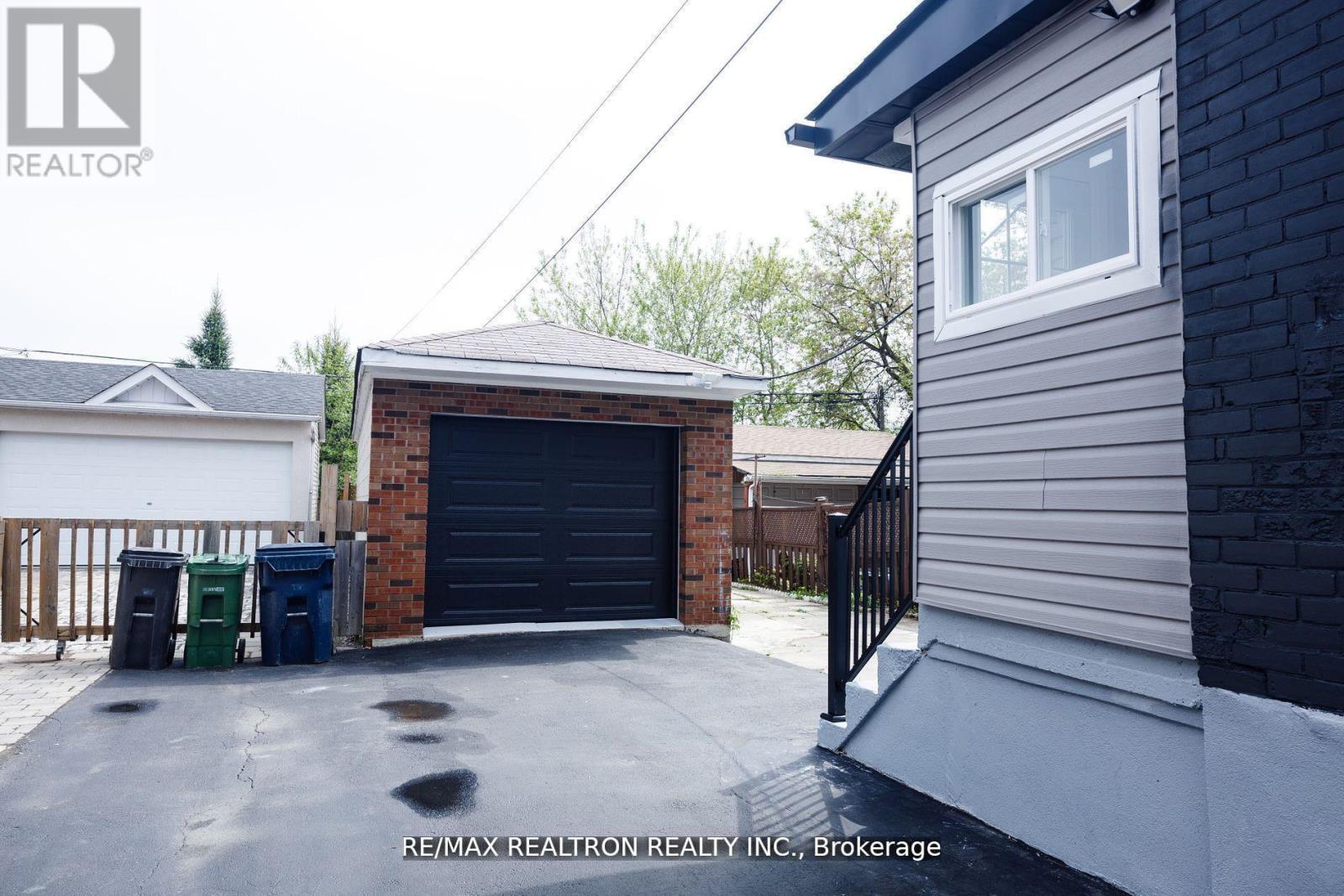77 Hatherley Road, Toronto, Ontario  M6E 1V8 - Photo 31 - W13226780