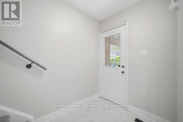 18 - 35 Ceremonial Drive, Mississauga, Ontario  L5R 3G6 - Photo 5 - W13226808