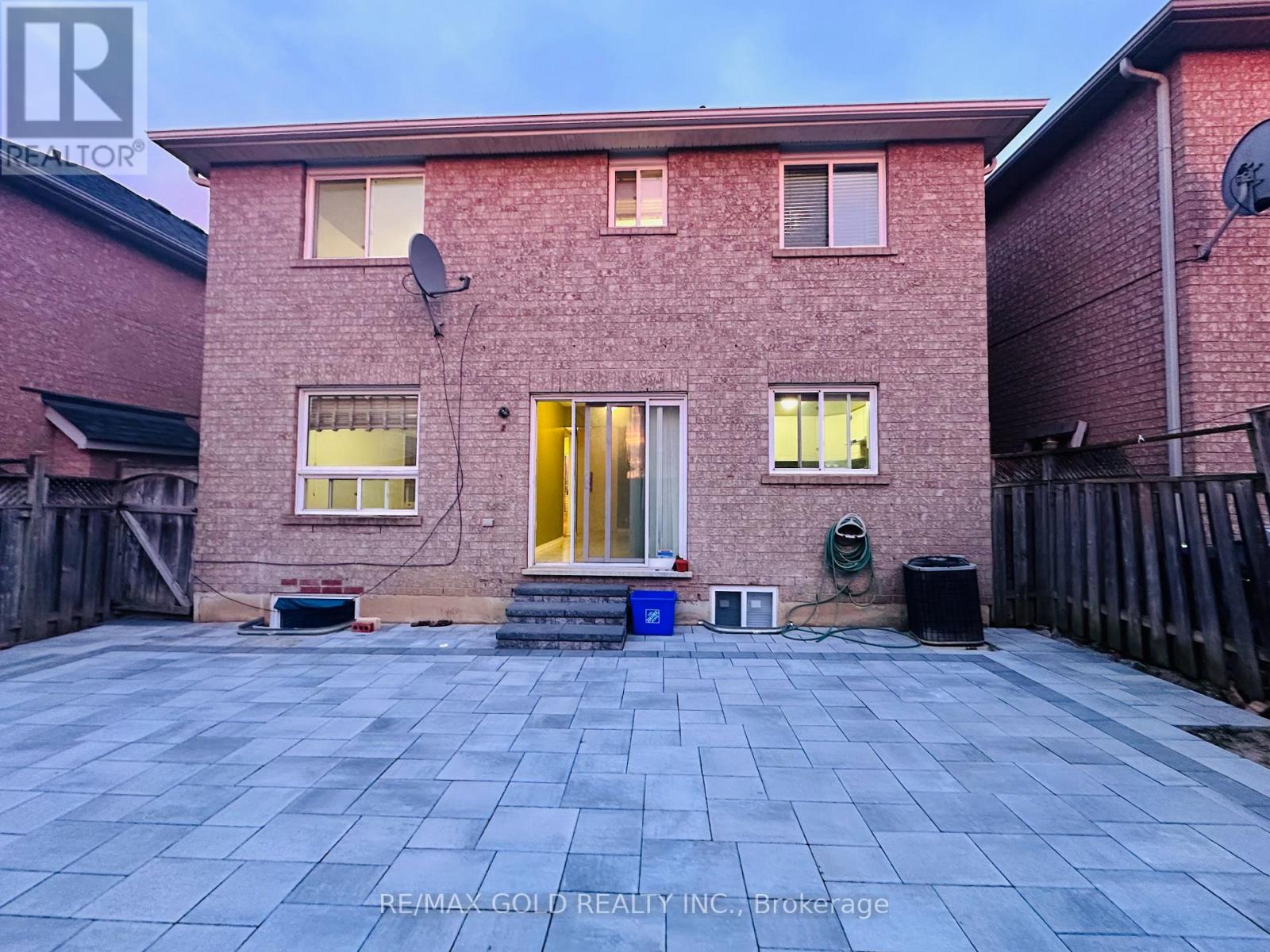 55 Linderwood Drive, Brampton, Ontario  L7A 1S4 - Photo 11 - W13226828