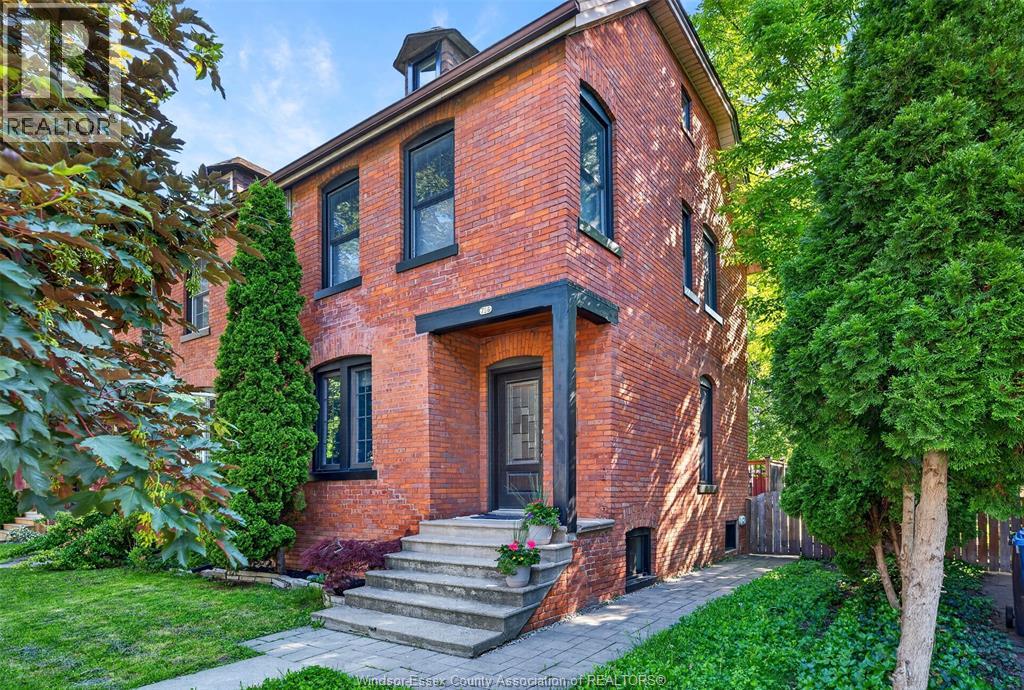 756 Monmouth, Windsor, Ontario  N8Y 3L2 - Photo 4 - 26012775