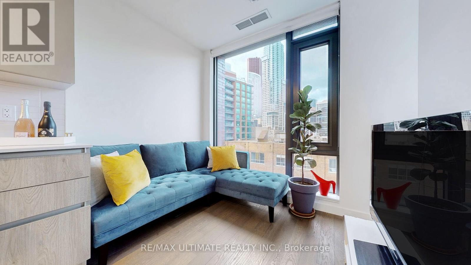 708 - 2a Church Street, Toronto, Ontario  M5E 0E1 - Photo 3 - C13161690