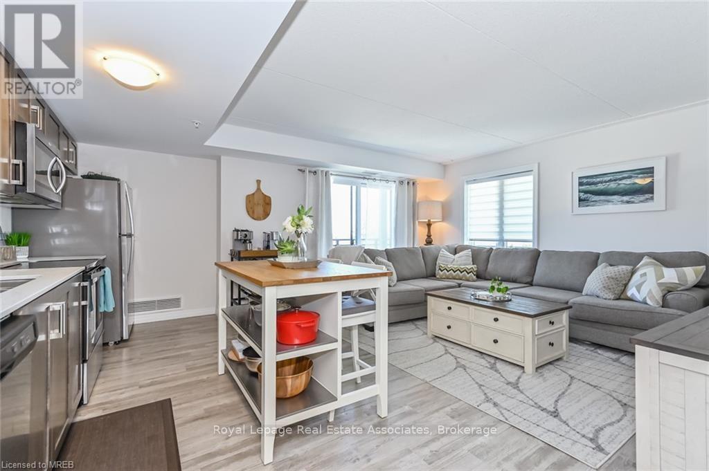 302 - 108 Summit Ridge Drive, Guelph, Ontario  N1E 0P8 - Photo 2 - X13226738