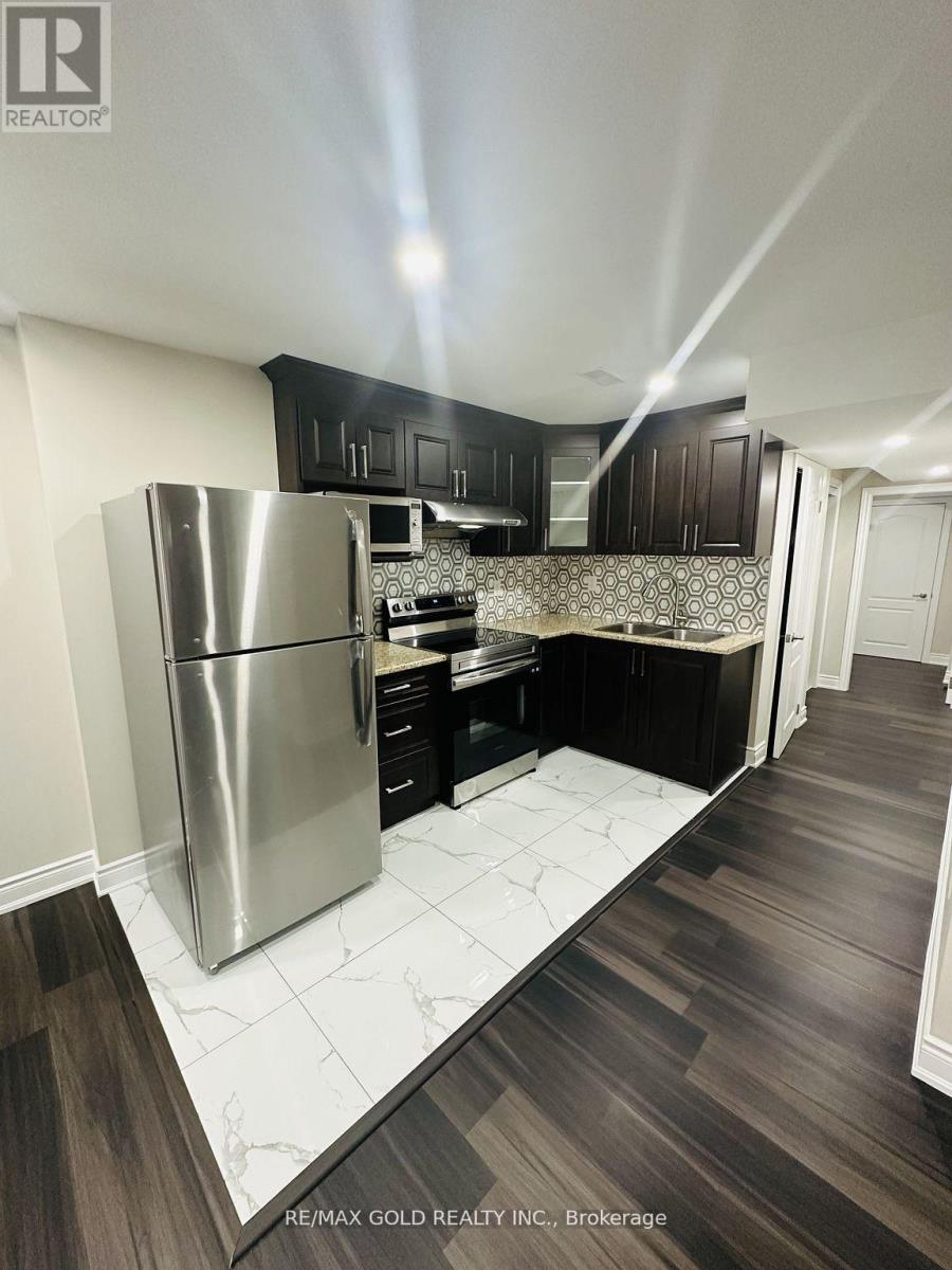 305 Sedgewood Street, Kitchener, Ontario  N2P 0J6 - Photo 6 - X13226774
