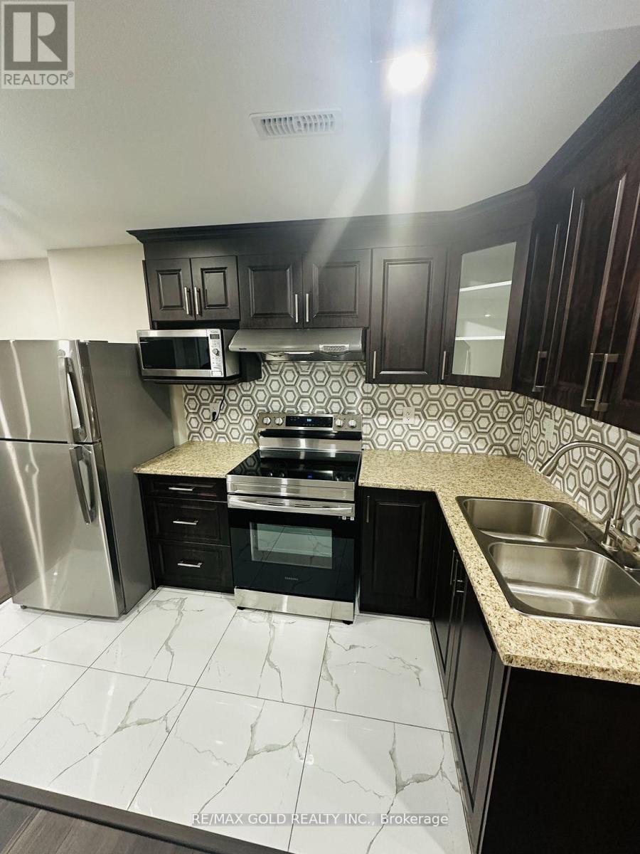 305 Sedgewood Street, Kitchener, Ontario  N2P 0J6 - Photo 8 - X13226774
