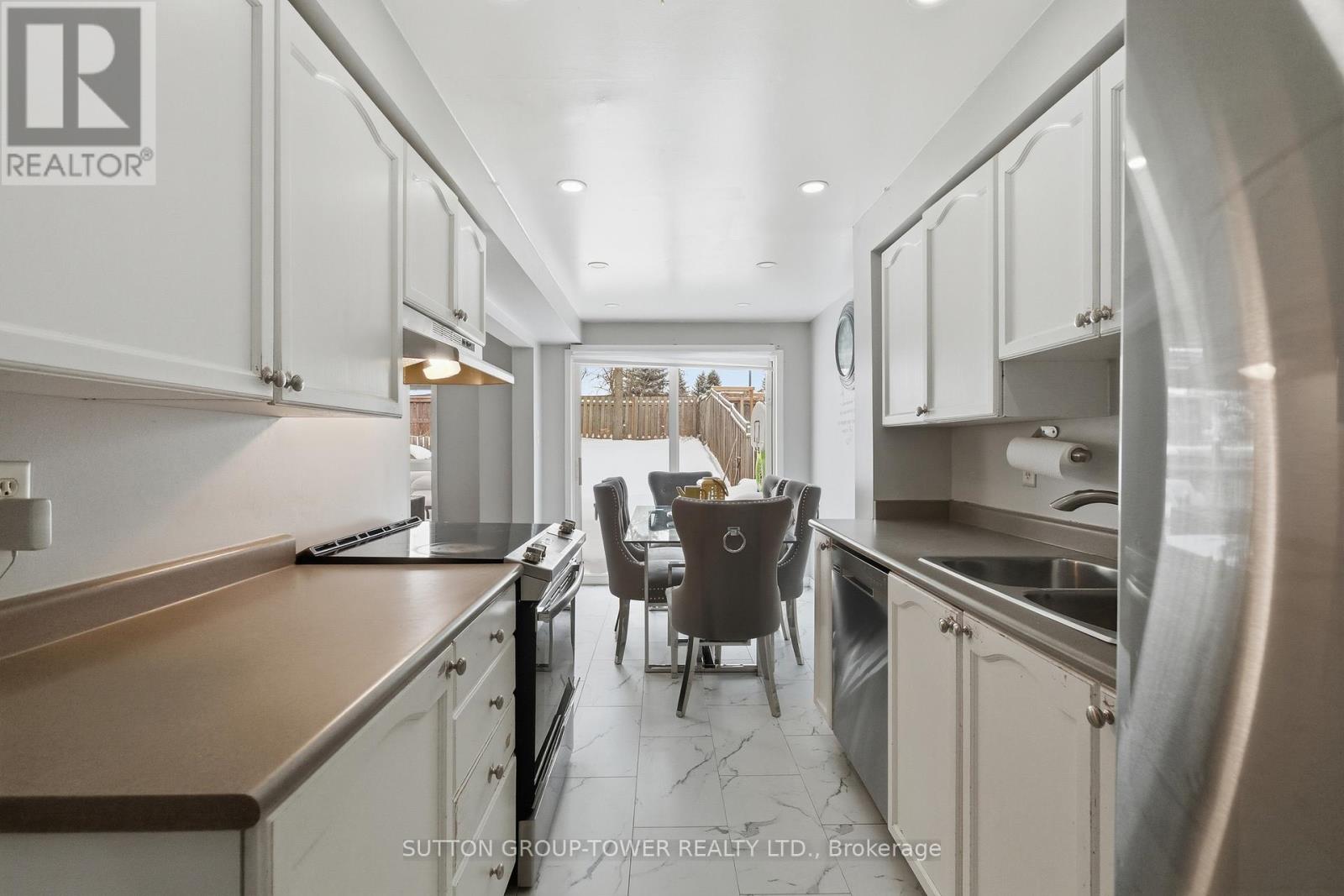 360 Dunsmore Lane, Barrie, Ontario  L4M 7B2 - Photo 6 - S13225612