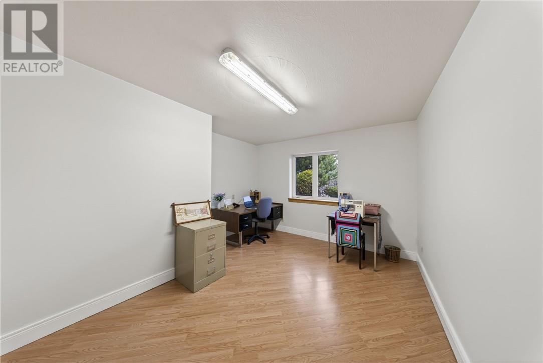 483 Kantola Road, Greater Sudbury, Ontario  P3Y 1H8 - Photo 37 - 2128072