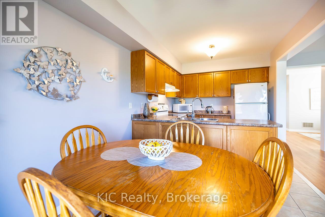 40 Puttingedge Drive, Whitby, Ontario  L1R 0H7 - Photo 17 - E13226848