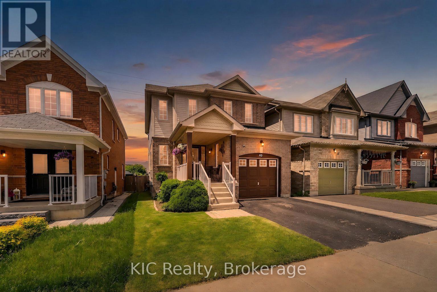 40 Puttingedge Drive, Whitby, Ontario  L1R 0H7 - Photo 2 - E13226848