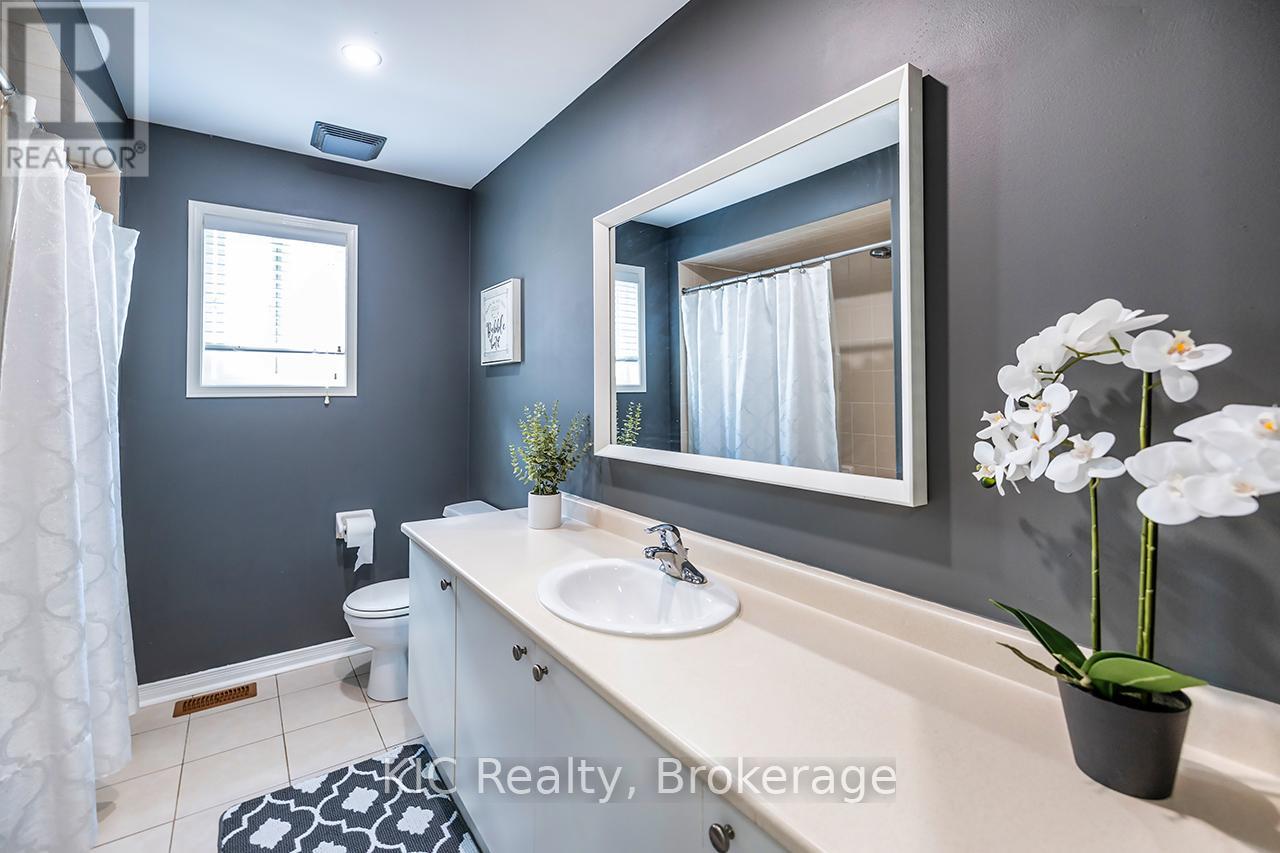 40 Puttingedge Drive, Whitby, Ontario  L1R 0H7 - Photo 30 - E13226848