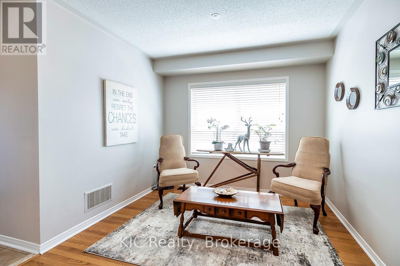 40 Puttingedge Drive, Whitby, Ontario  L1R 0H7 - Photo 7 - E13226848