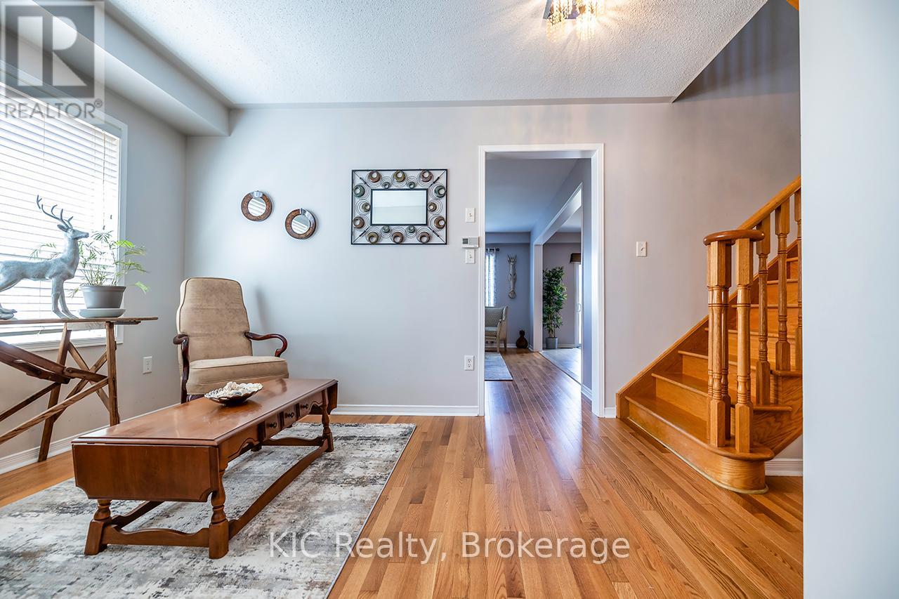 40 Puttingedge Drive, Whitby, Ontario  L1R 0H7 - Photo 9 - E13226848