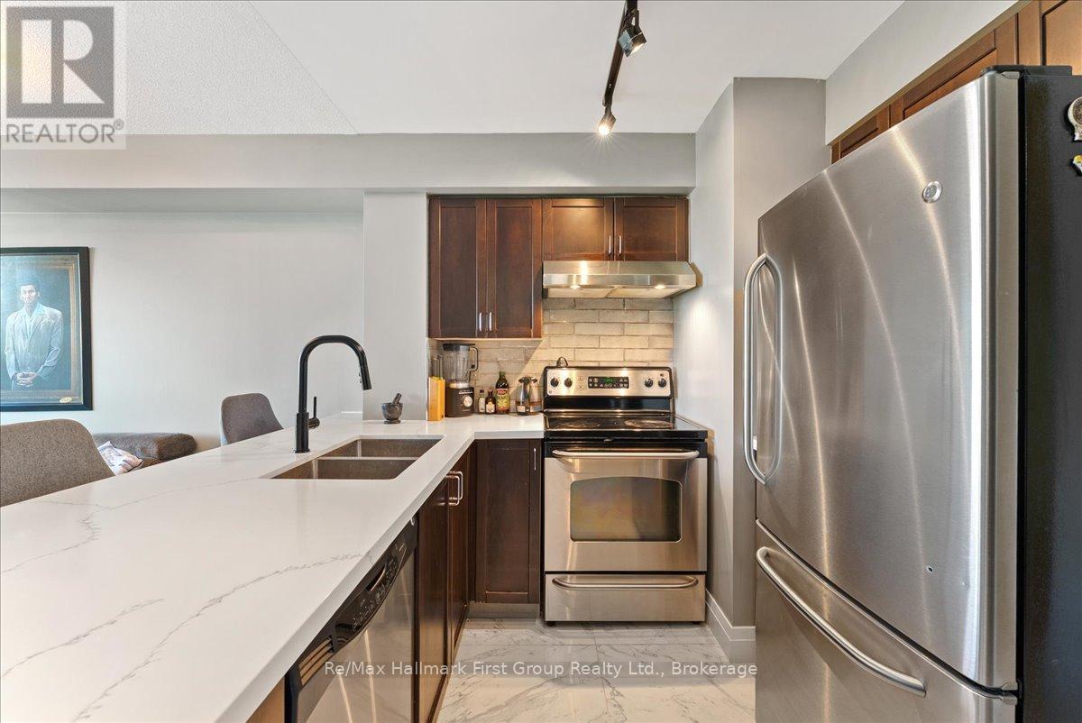 416 - 340 Watson Street W, Whitby, Ontario  L1N 9G1 - Photo 5 - E13227196
