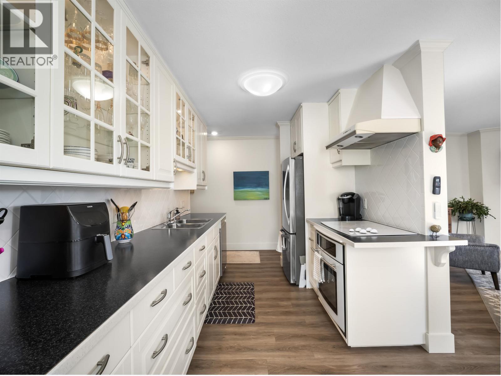202 134 W 20th Street, North Vancouver, British Columbia  V7M 1Y4 - Photo 17 - R3130543