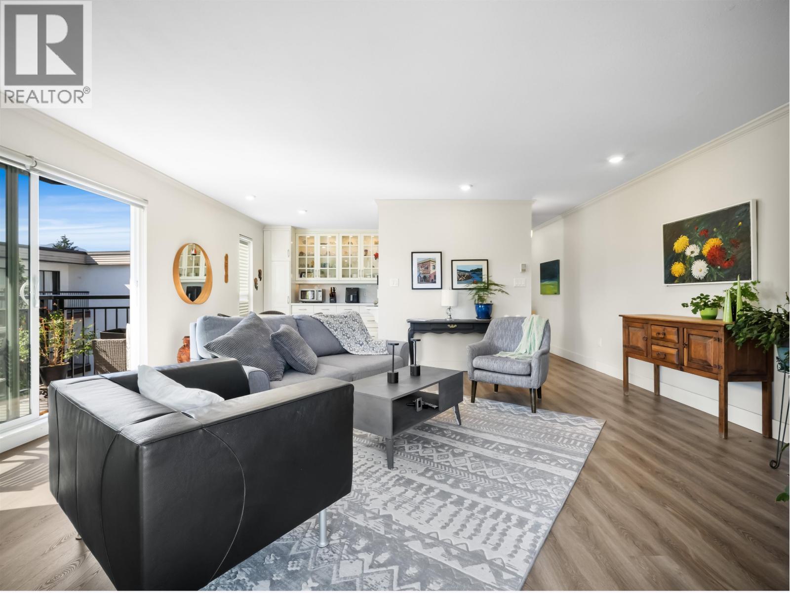 202 134 W 20th Street, North Vancouver, British Columbia  V7M 1Y4 - Photo 11 - R3130543