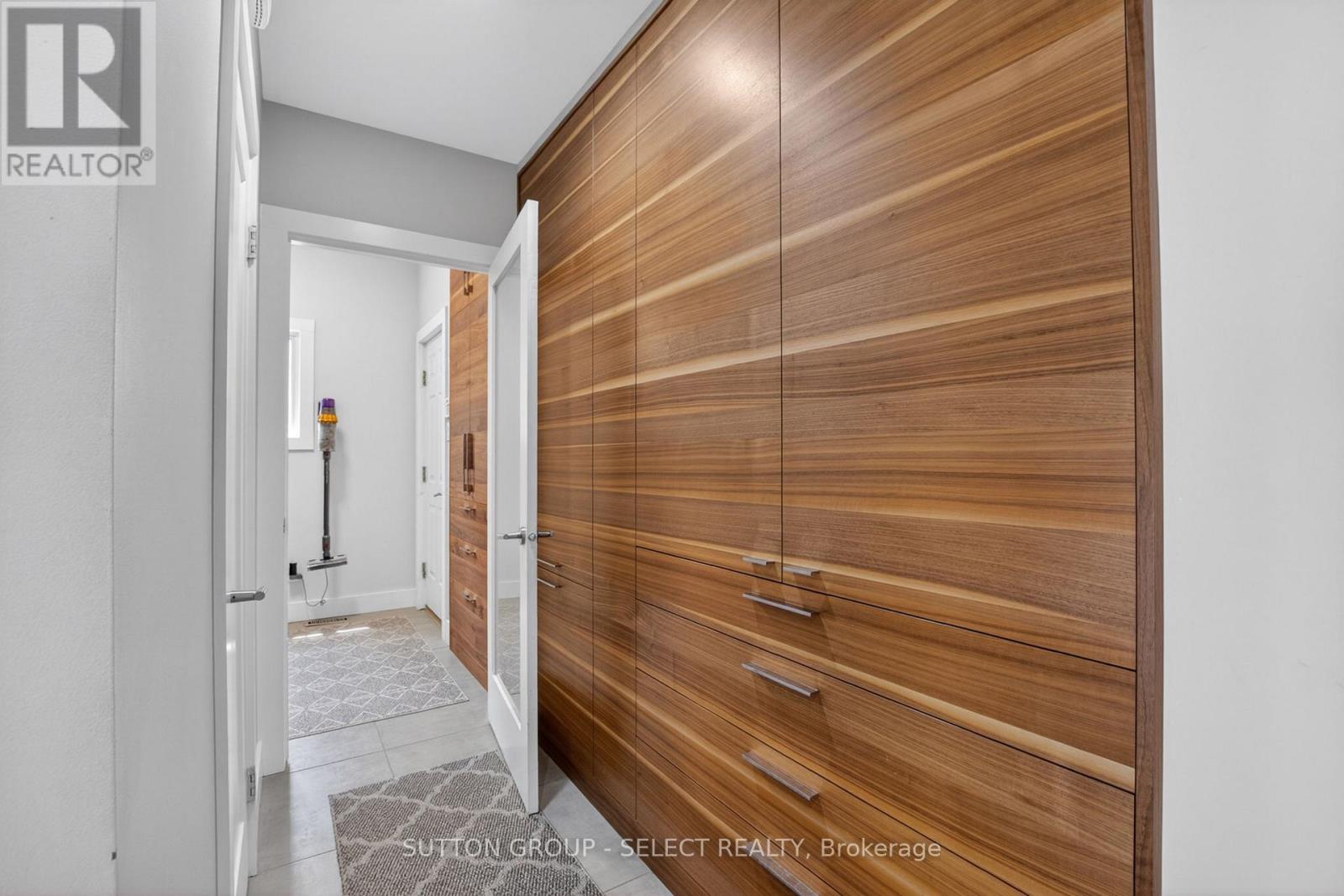 972 Guildwood Boulevard, London North, Ontario  N6H 4G3 - Photo 6 - X13227156