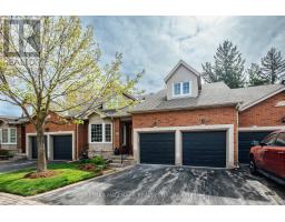 12 FAIRWAY LANE, Guelph, Ontario
