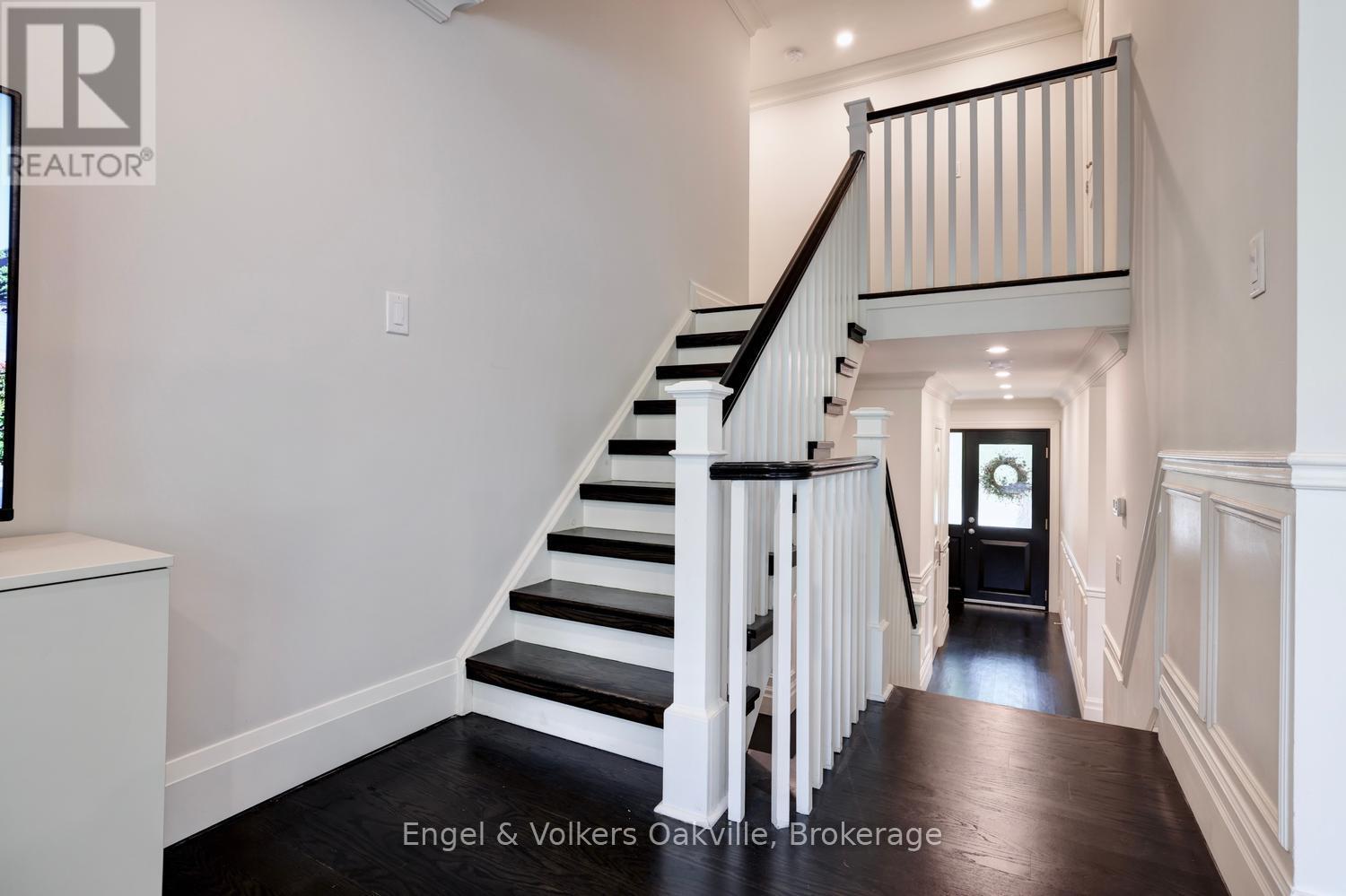 266 Mohawk Road, Oakville, Ontario  L6L 6C3 - Photo 16 - W13226904