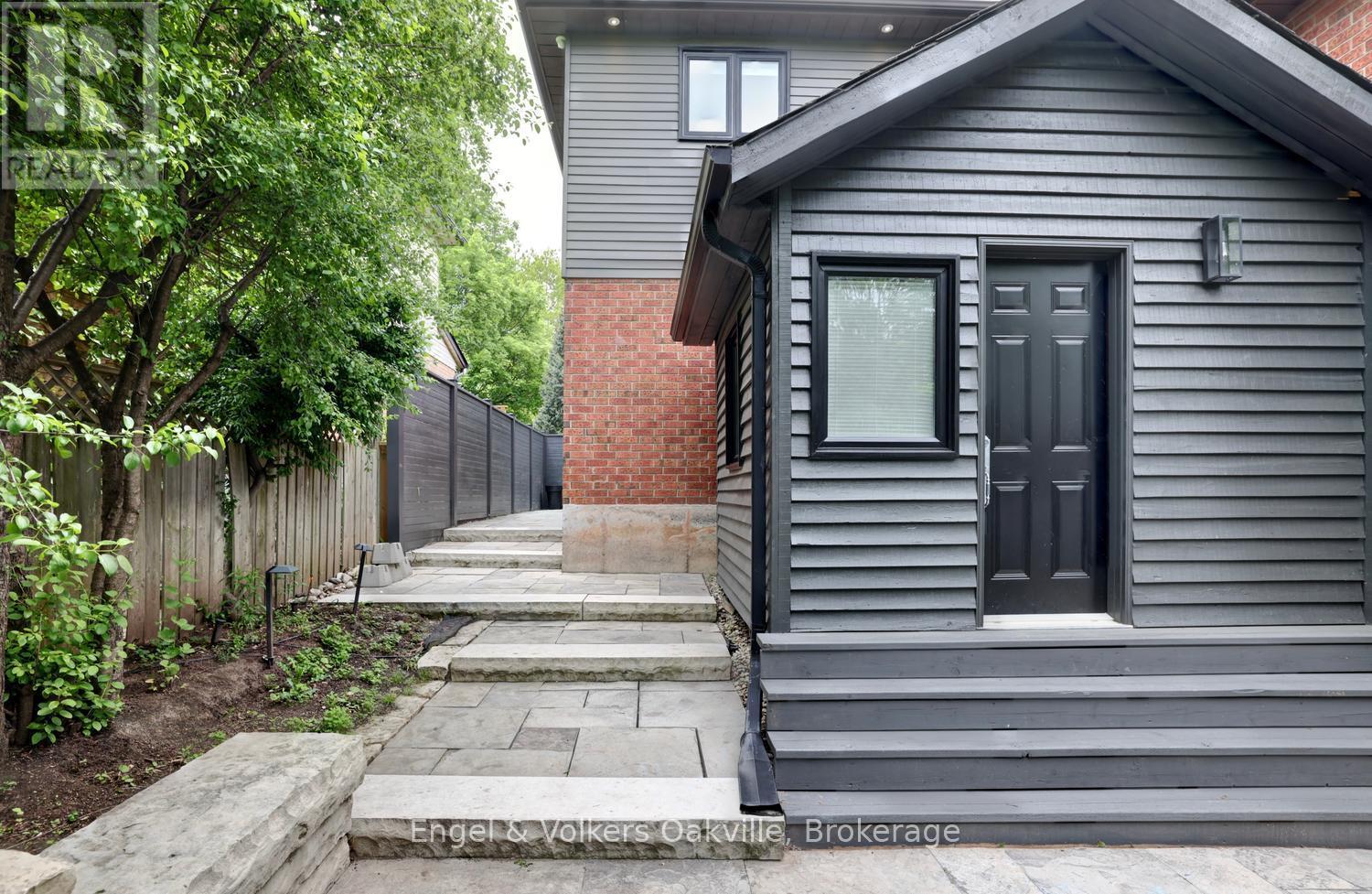266 Mohawk Road, Oakville, Ontario  L6L 6C3 - Photo 40 - W13226904