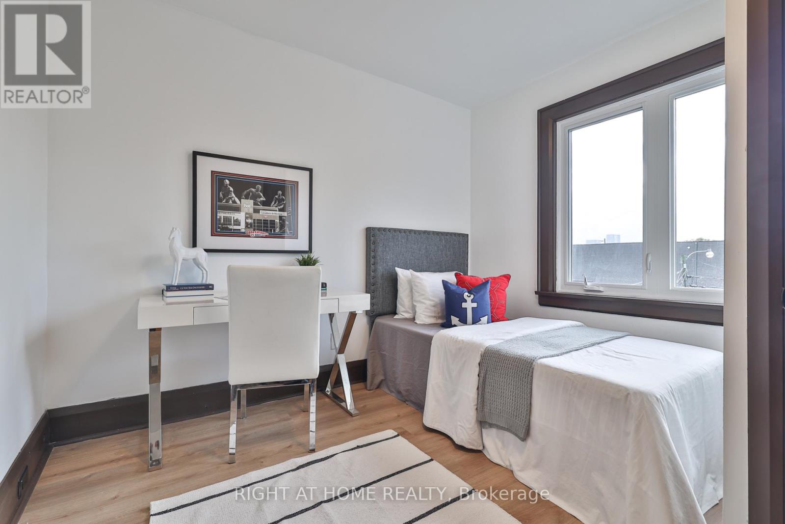 20 Winona Drive, Toronto, Ontario  M6G 3S6 - Photo 23 - C13226844