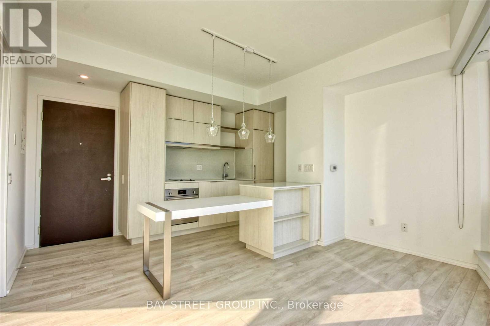 3313 - 197 Yonge Street, Toronto, Ontario  M5B 0C1 - Photo 3 - C13226956