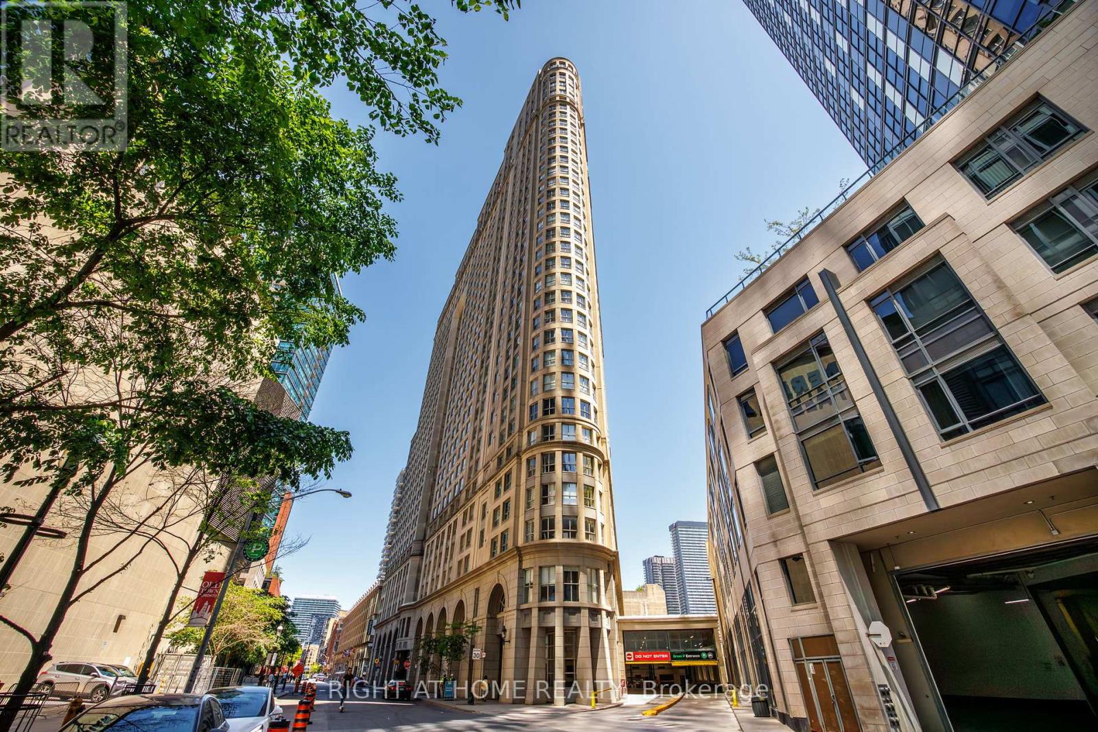 303 - 25 THE ESPLANADE, Toronto, Ontario
