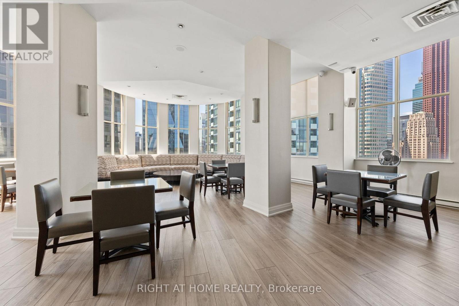 303 - 25 The Esplanade, Toronto, Ontario  M5E 1W5 - Photo 20 - C13227062